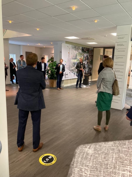 09f5654f-4cbc-4140-8776-c14b250e948c 09f5654f-4cbc-4140-8776-c14b250e948c