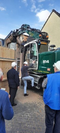 1e31b4e1-64c2-4f1f-8cbe-eb104667629e 1e31b4e1-64c2-4f1f-8cbe-eb104667629e