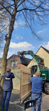 b4d53651-e494-40da-9188-1a8768ae8910 b4d53651-e494-40da-9188-1a8768ae8910