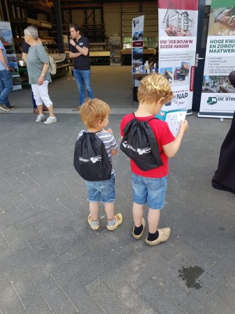 32f6ea81-daae-4718-88f1-8637ed71c65a 32f6ea81-daae-4718-88f1-8637ed71c65a